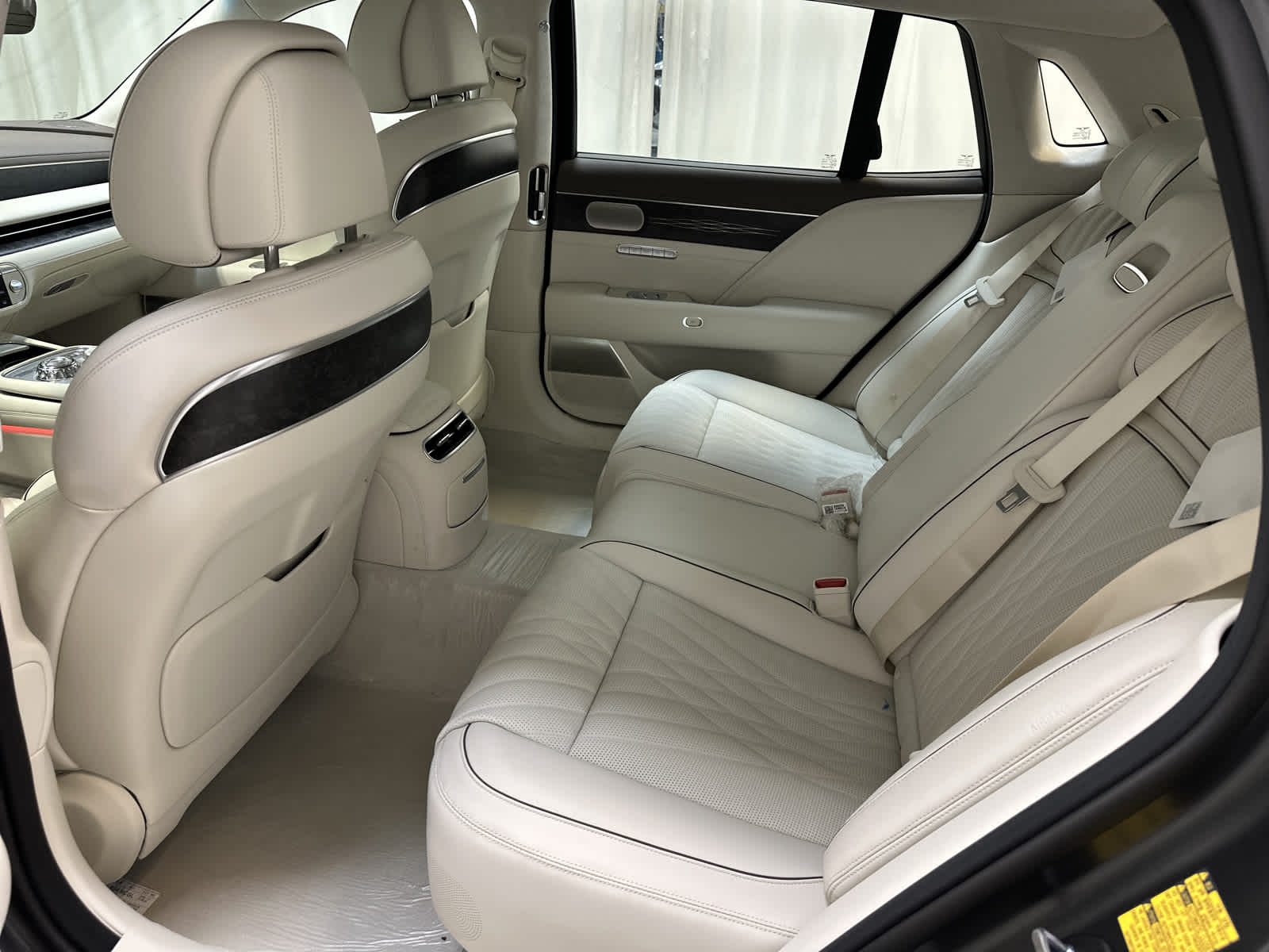 2024 GENESIS G90 Base - Photo 9