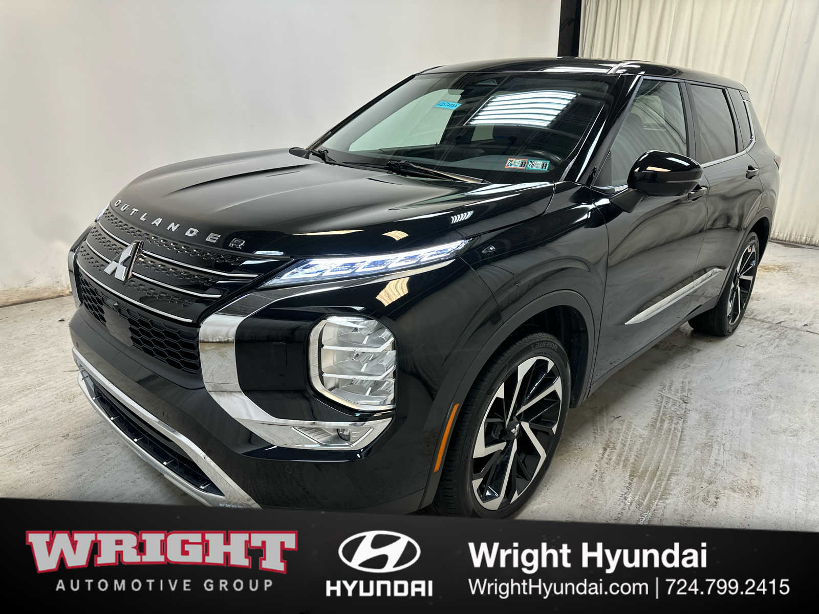2024 Mitsubishi Outlander SE photo 3