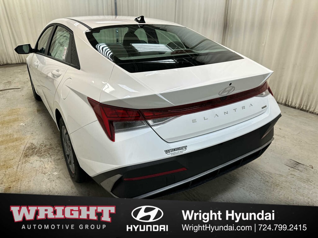 New 2025 Hyundai Elantra Hybrid Blue Sedan