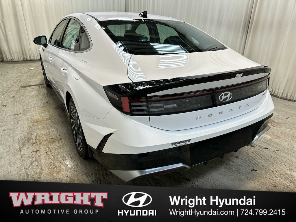 New 2025 Hyundai Sonata Hybrid SEL Sedan