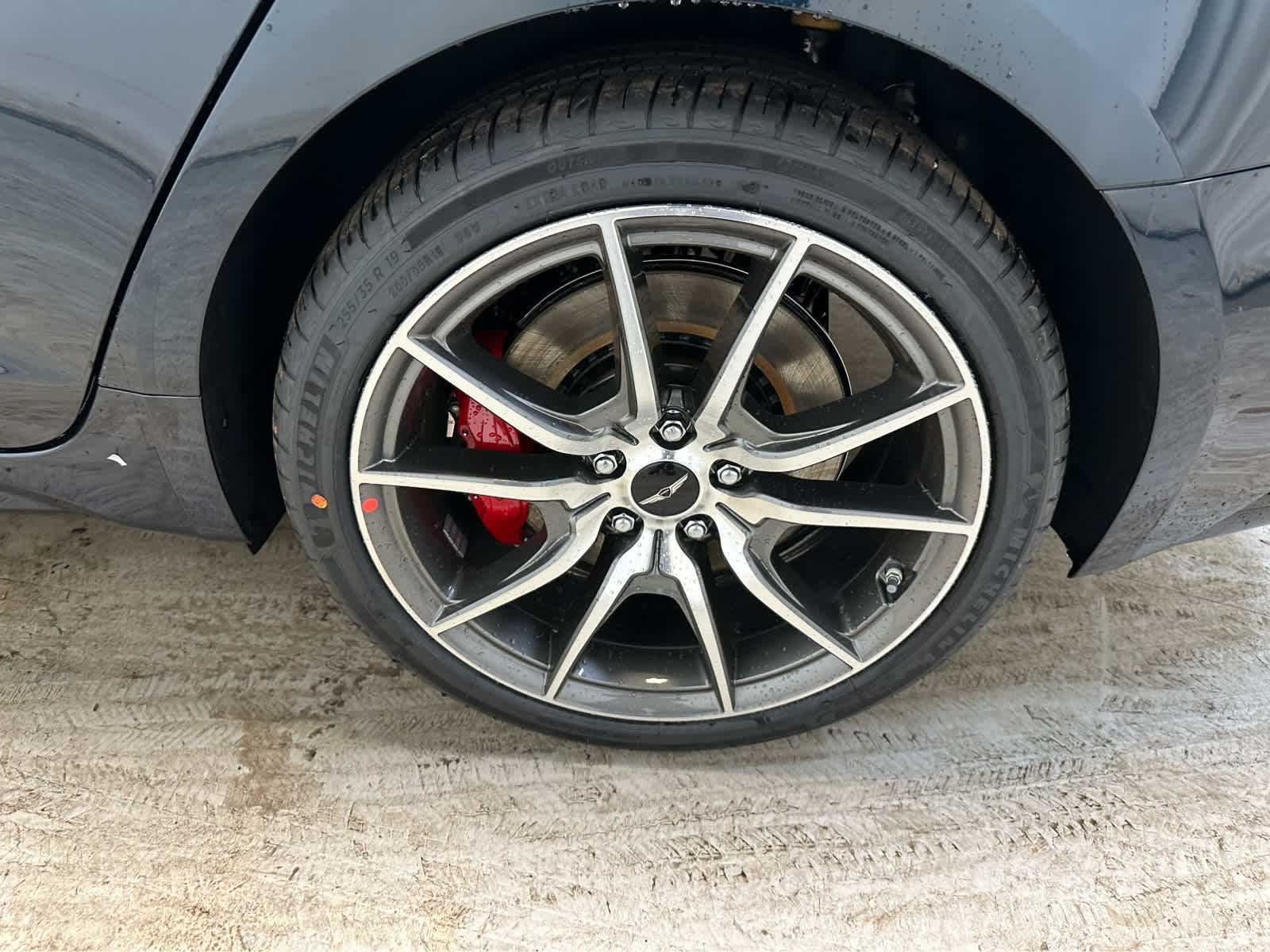 2025 GENESIS G70 Standard - Photo 8