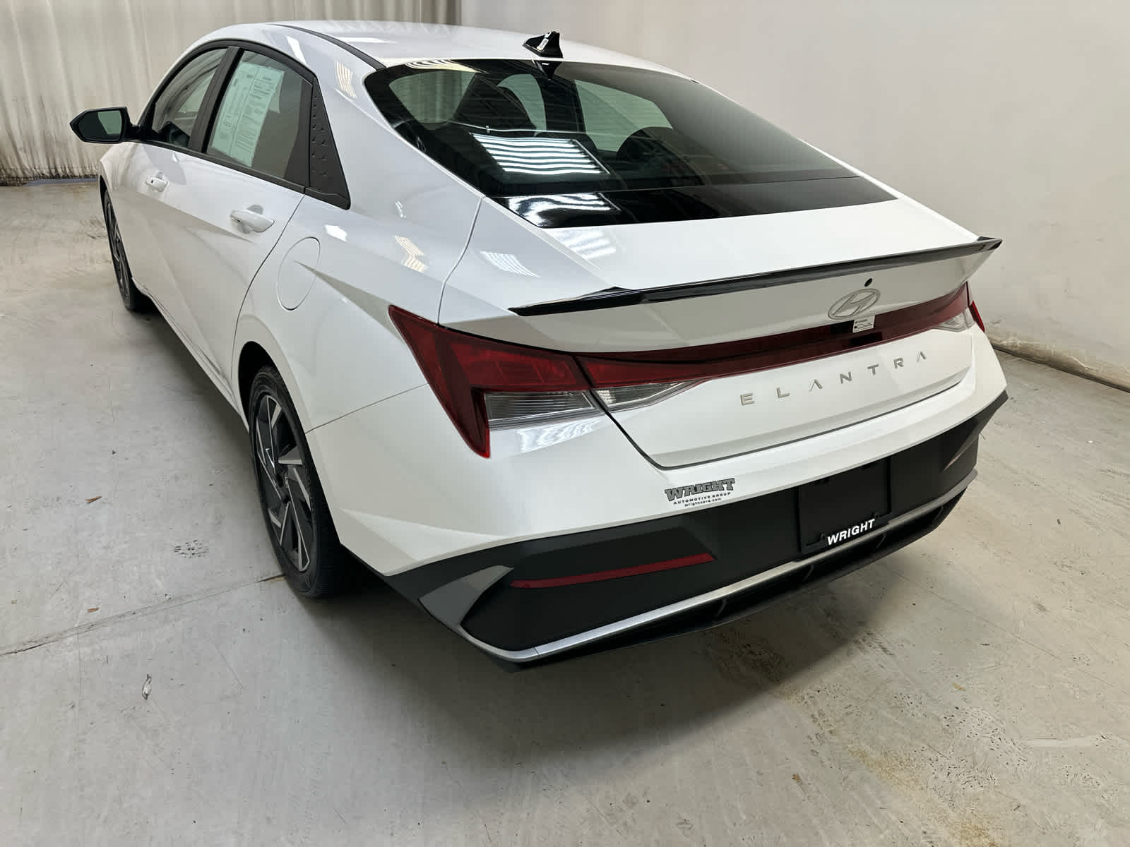 2025 Hyundai Elantra SEL Sport photo 4