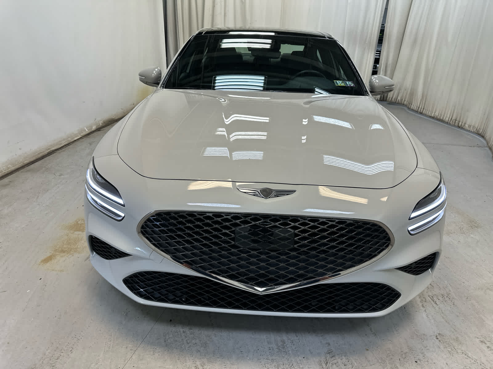 2025 Genesis G70 2.5T Sport Prestige photo 2
