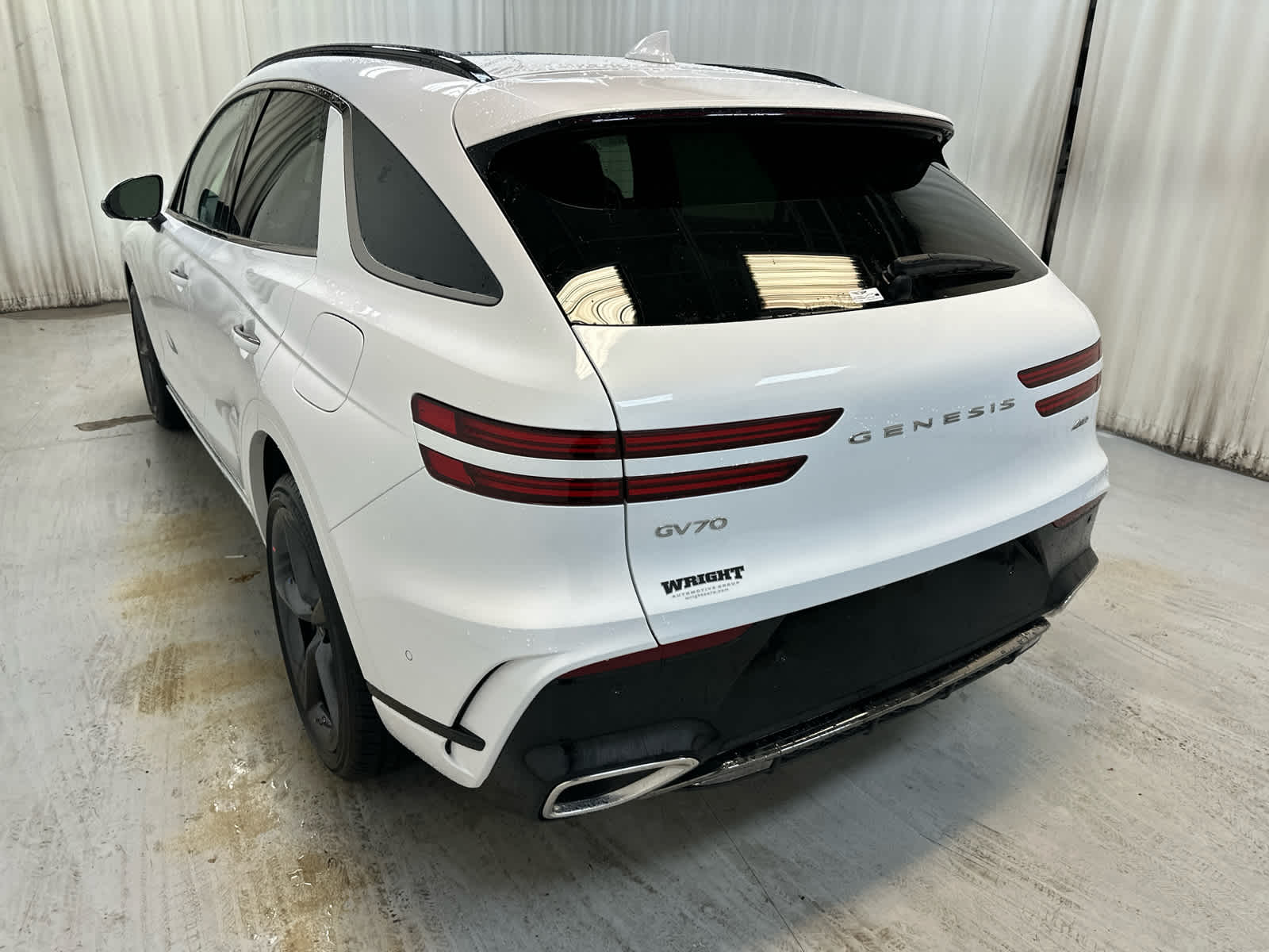 2026 Genesis GV70 2.5T Sport Prestige photo 4