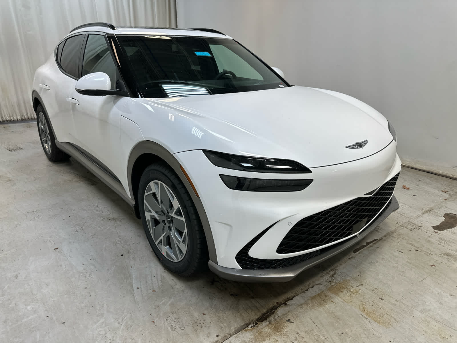 2025 GENESIS GV60 Standard's photo