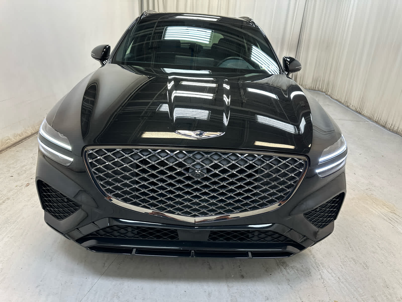 2023 Genesis GV70 3.5T Sport photo 2