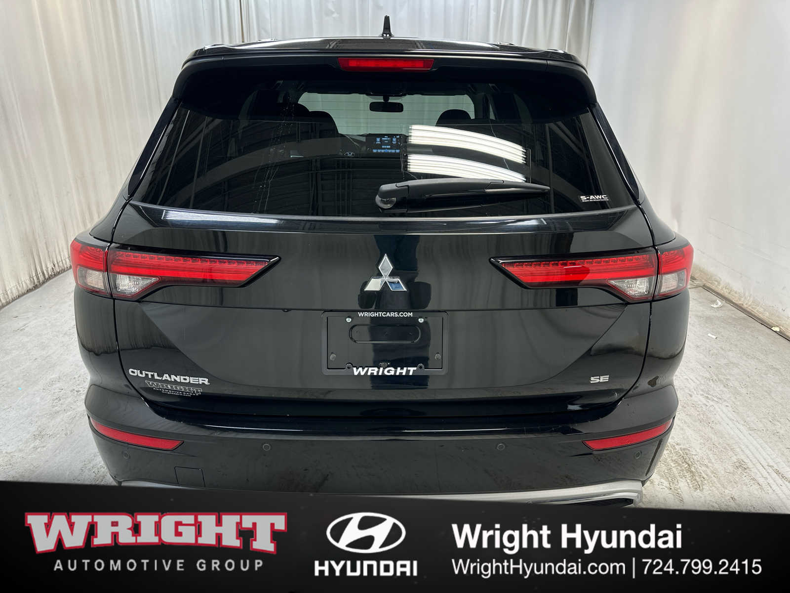 2024 Mitsubishi Outlander SE photo 4