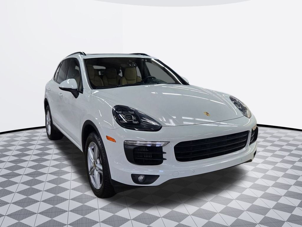 2018 Porsche Cayenne S photo 3