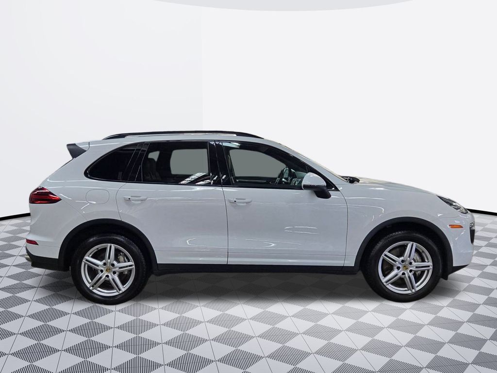 2018 Porsche Cayenne S photo 4