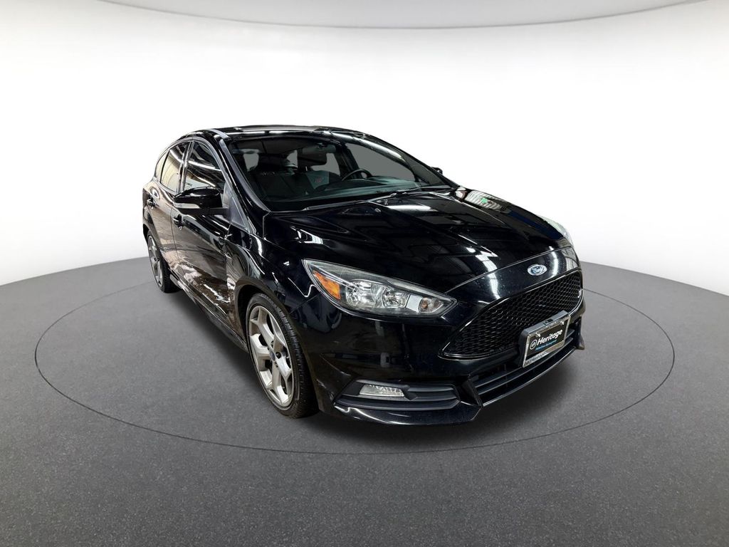 2016 Ford Focus ST photo 3