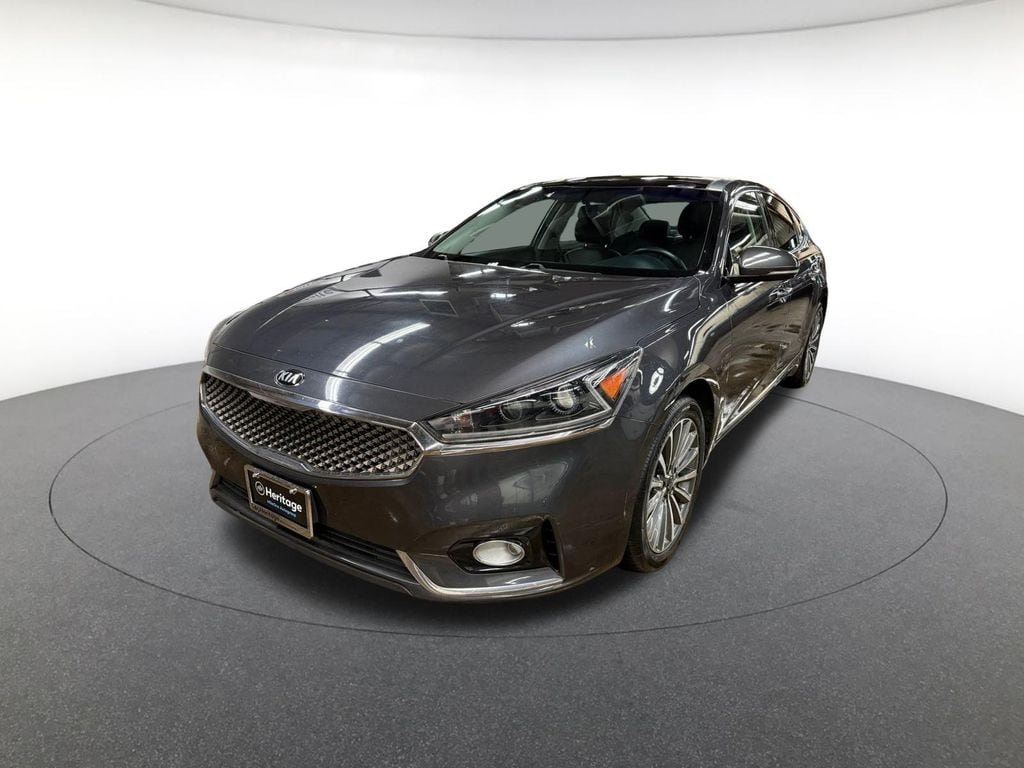 2017 Kia Cadenza Premium