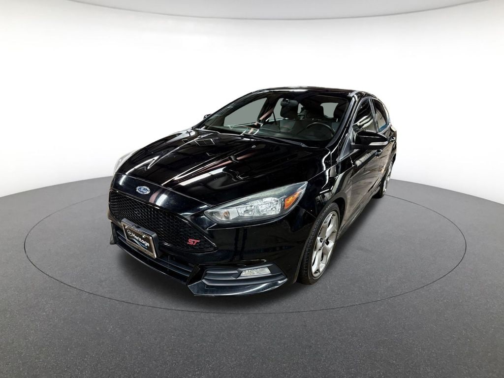 2016 Ford Focus ST's photo
