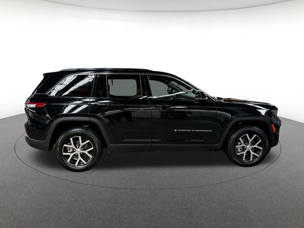 Used 2025 Jeep Grand Cherokee Limited SUV