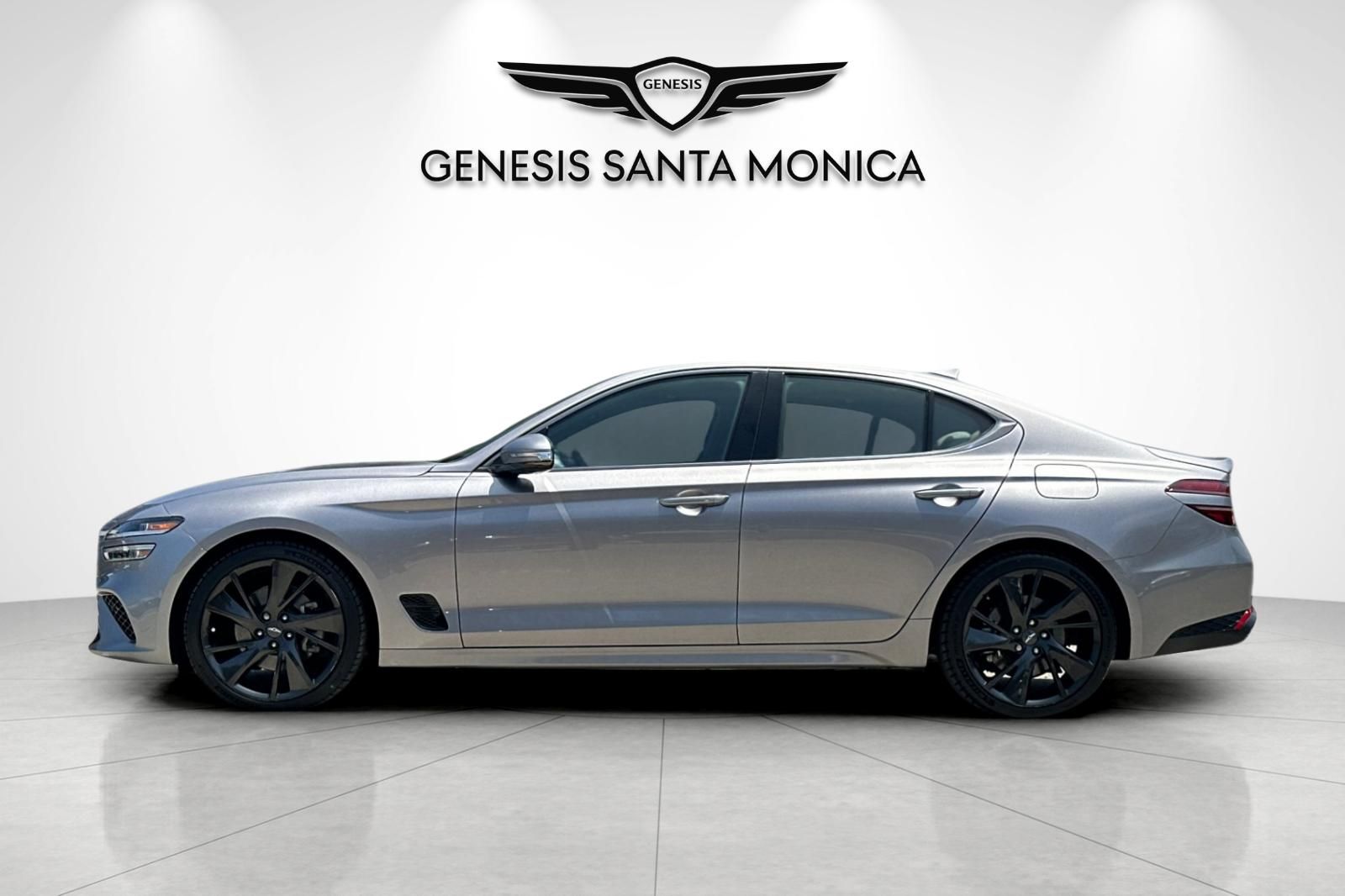 2023 GENESIS G70 Standard - Photo 9