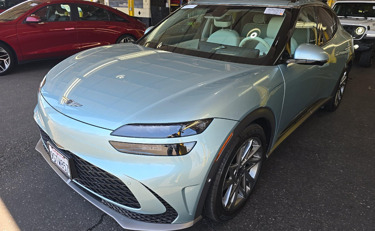 2023 Genesis GV60