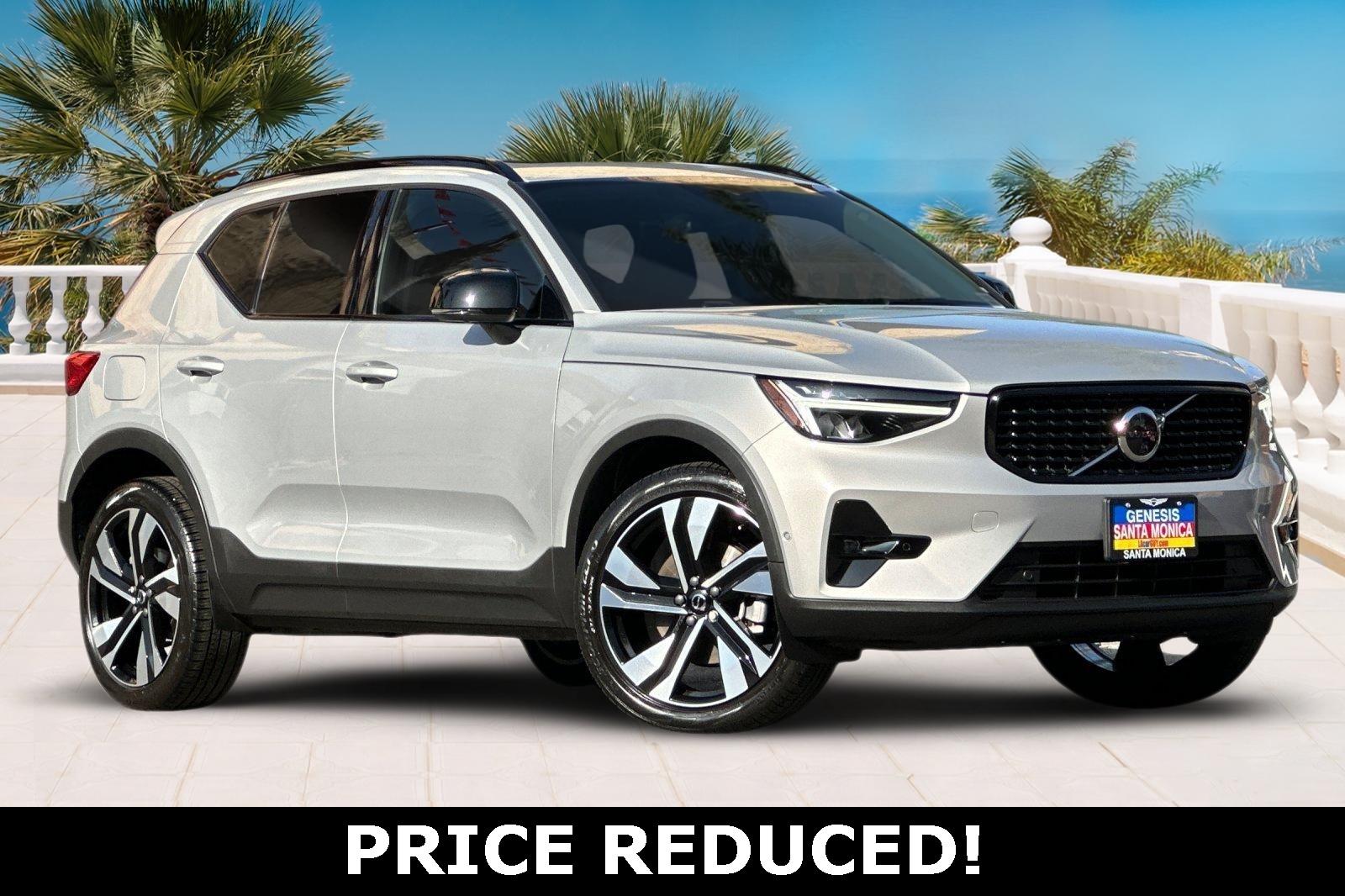 2023 Volvo XC40