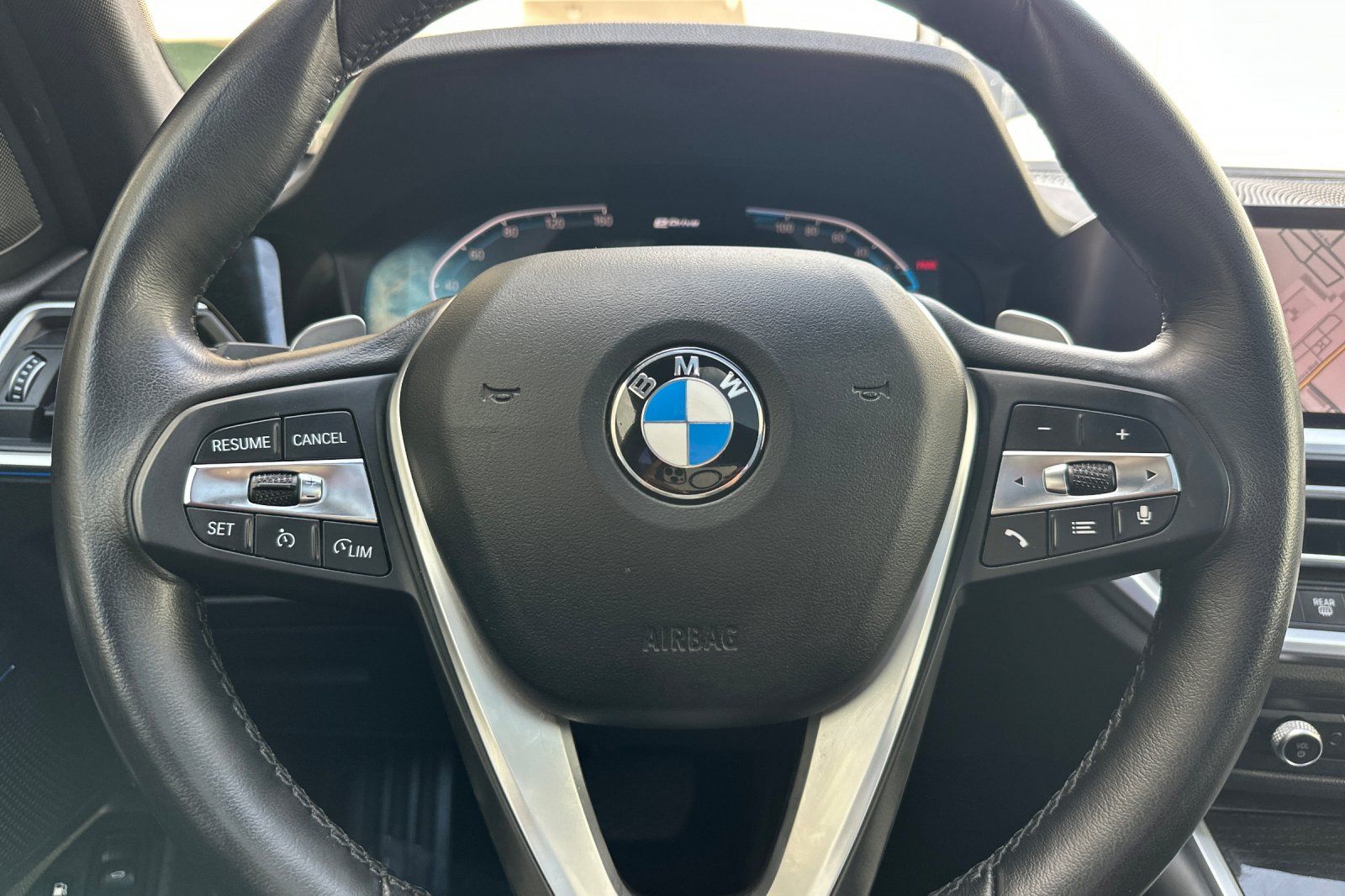 2021 BMW 3 Series 330e - Photo 27