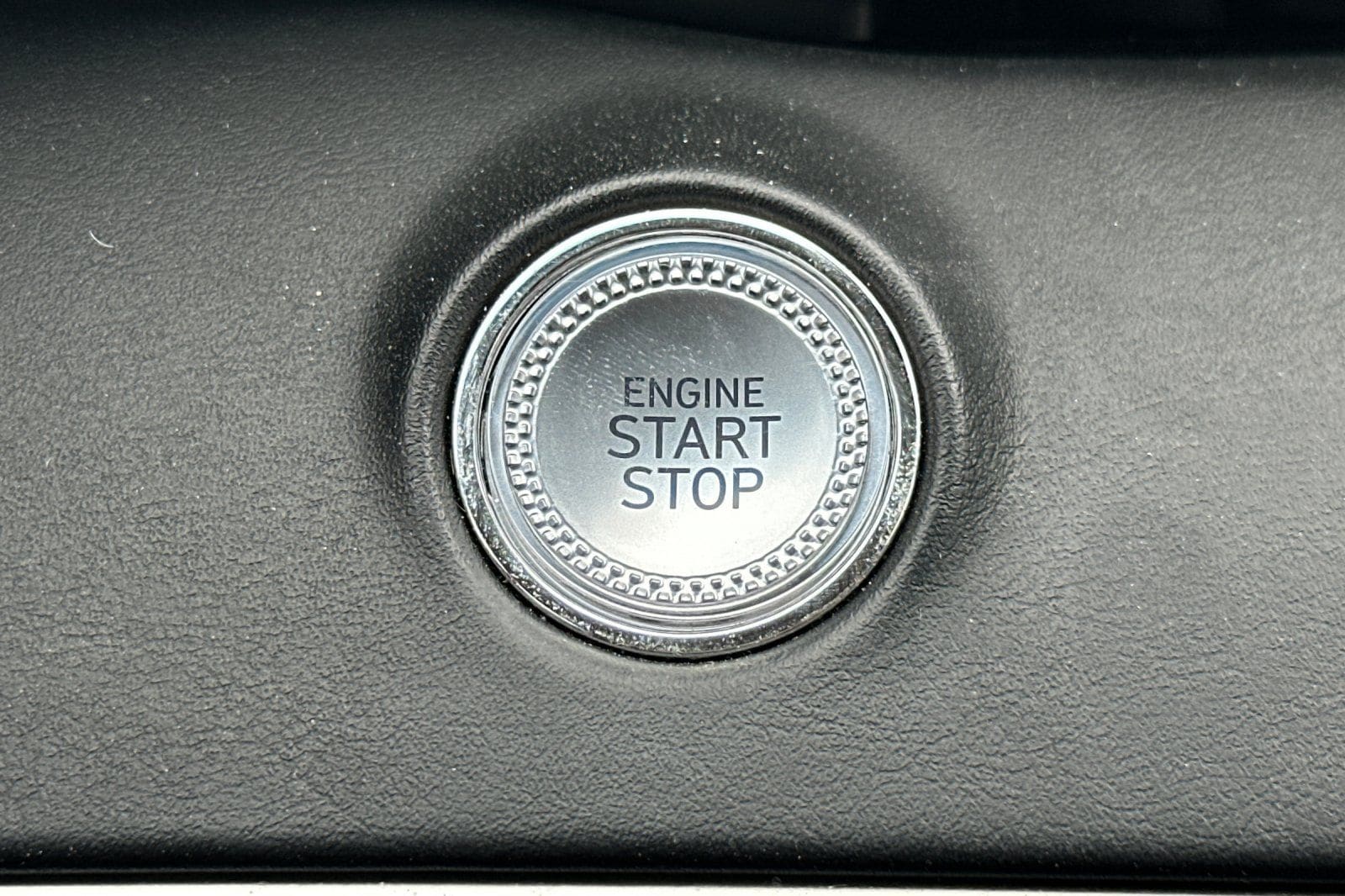 2023 GENESIS GV70 Standard - Photo 28