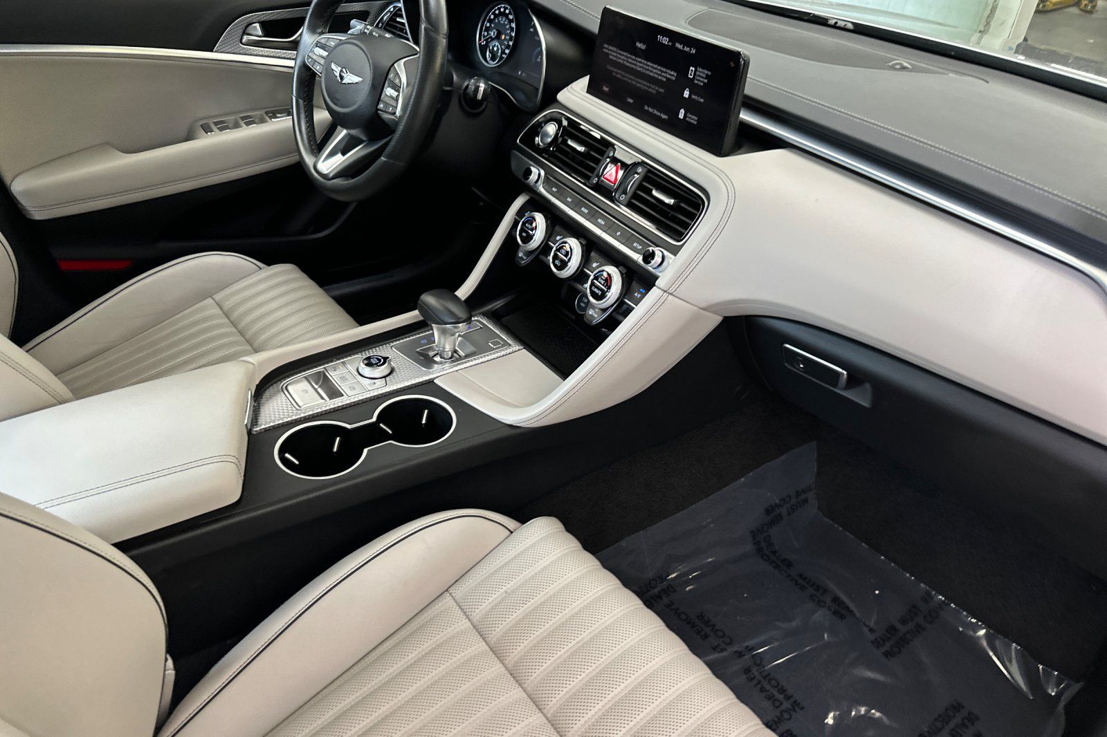2023 GENESIS G70 Standard - Photo 19
