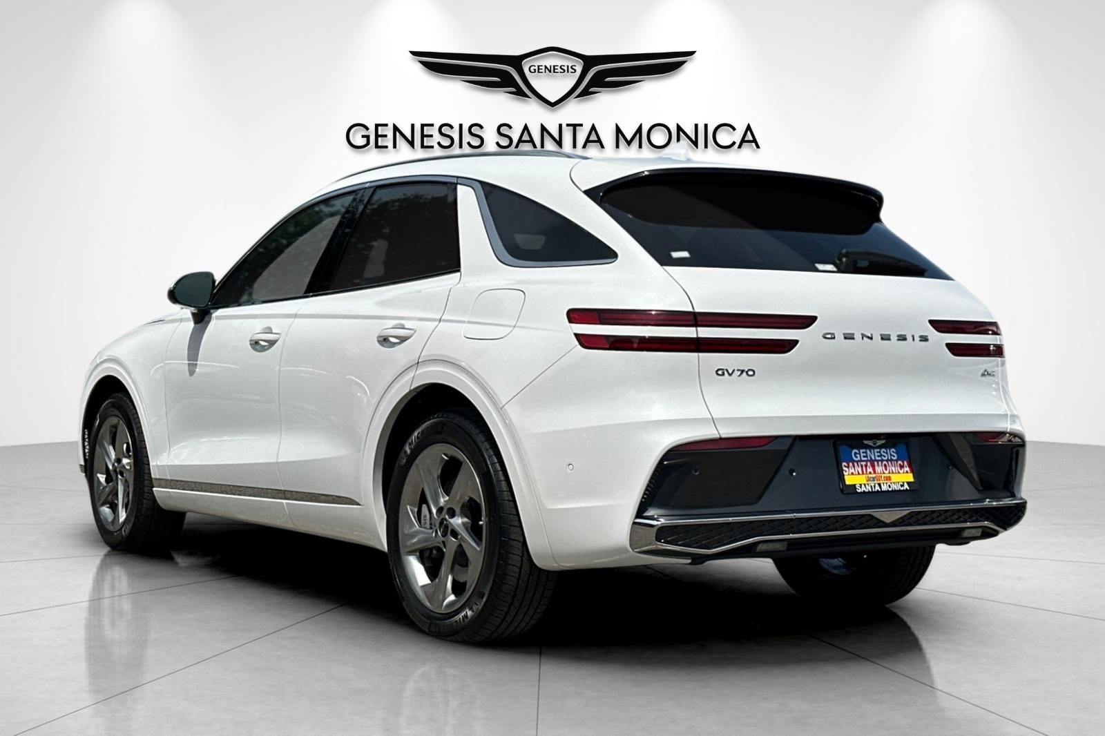 2026 Genesis GV70 2.5T Advanced AWD photo 3
