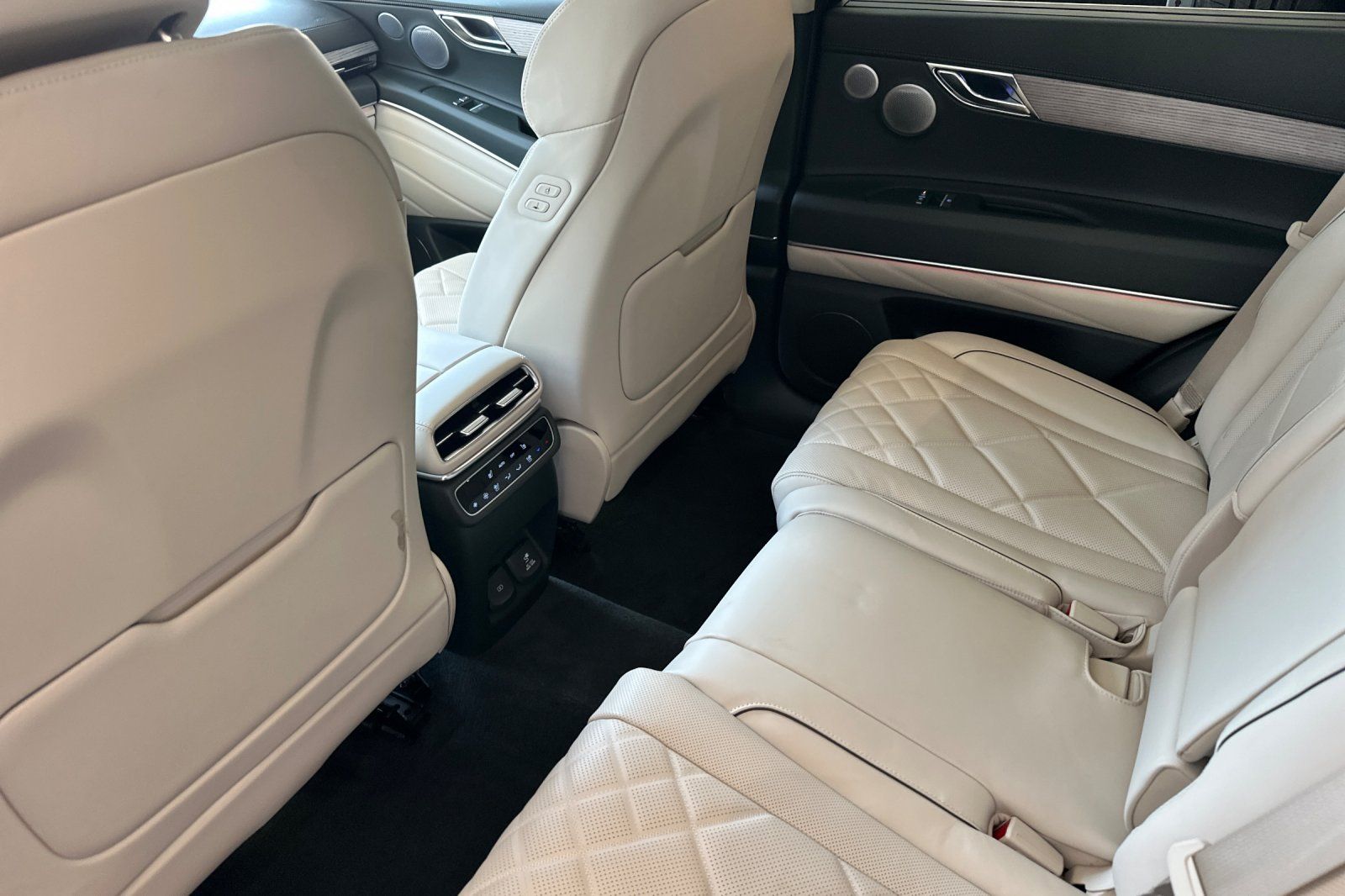 2026 GENESIS GV80 Prestige - Photo 14