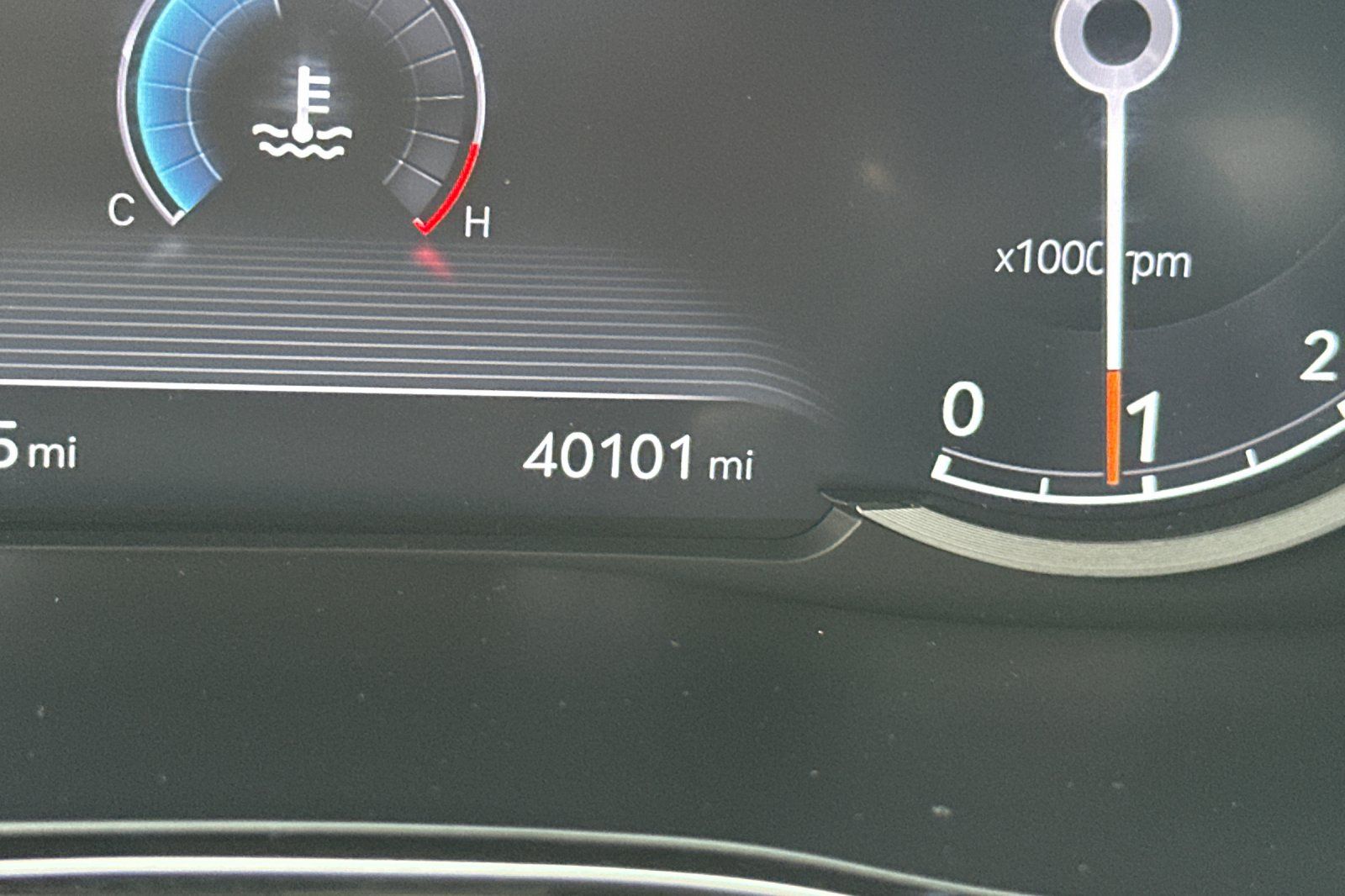 2023 GENESIS GV70 Standard - Photo 33