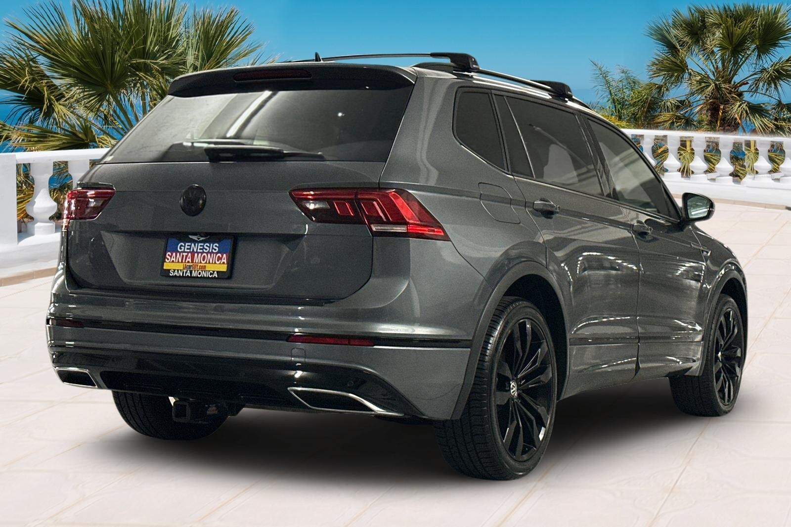 2020 Volkswagen Tiguan SE R-Line Black photo 4