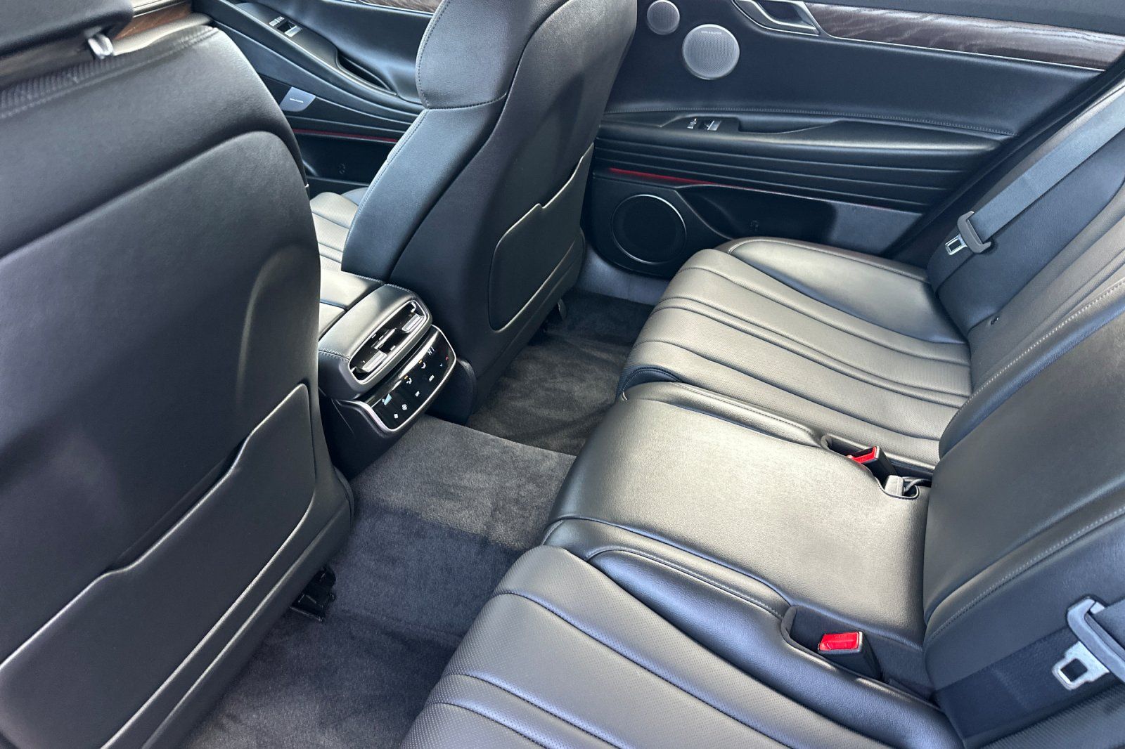2026 GENESIS G80 Advanced - Photo 15