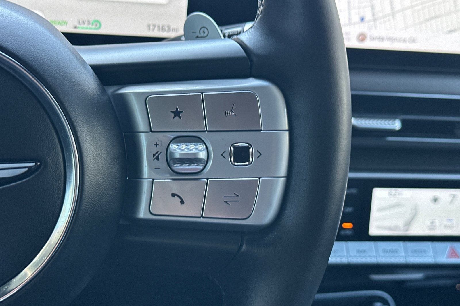 2023 GENESIS GV60 Advanced - Photo 32
