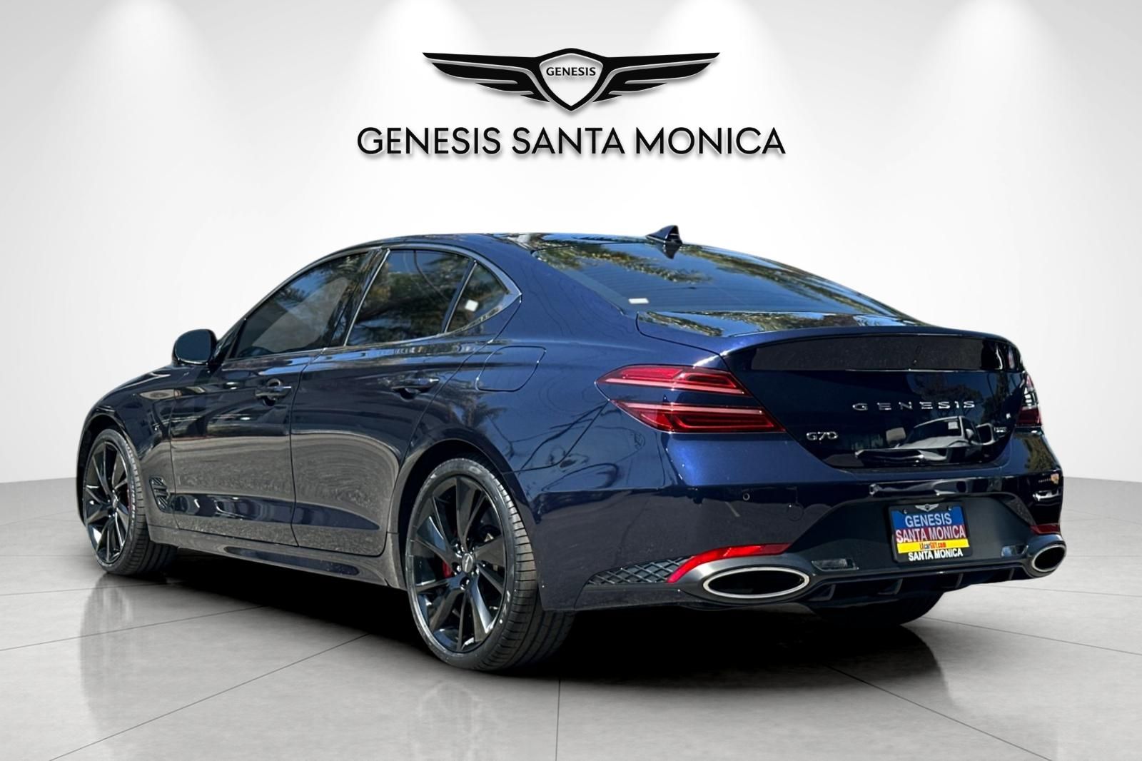 2023 GENESIS G70 Standard - Photo 8