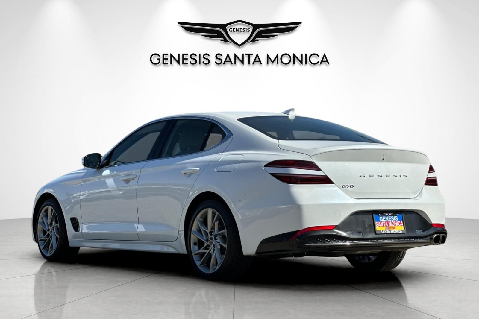 2022 GENESIS G70 Standard - Photo 6