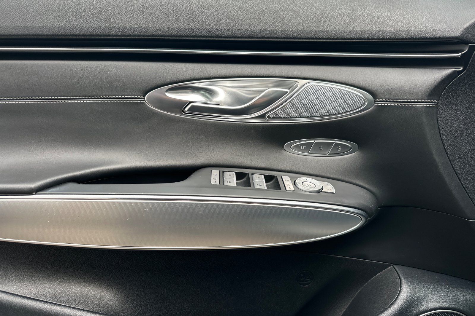 2023 GENESIS GV70 Standard - Photo 14