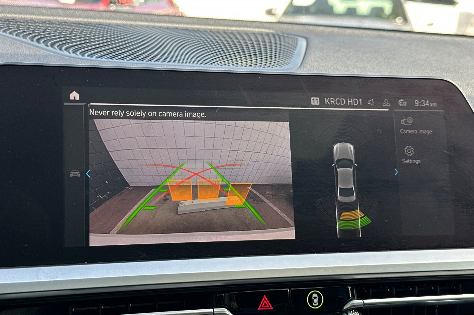 2021 BMW 3 Series 330e - Photo 23