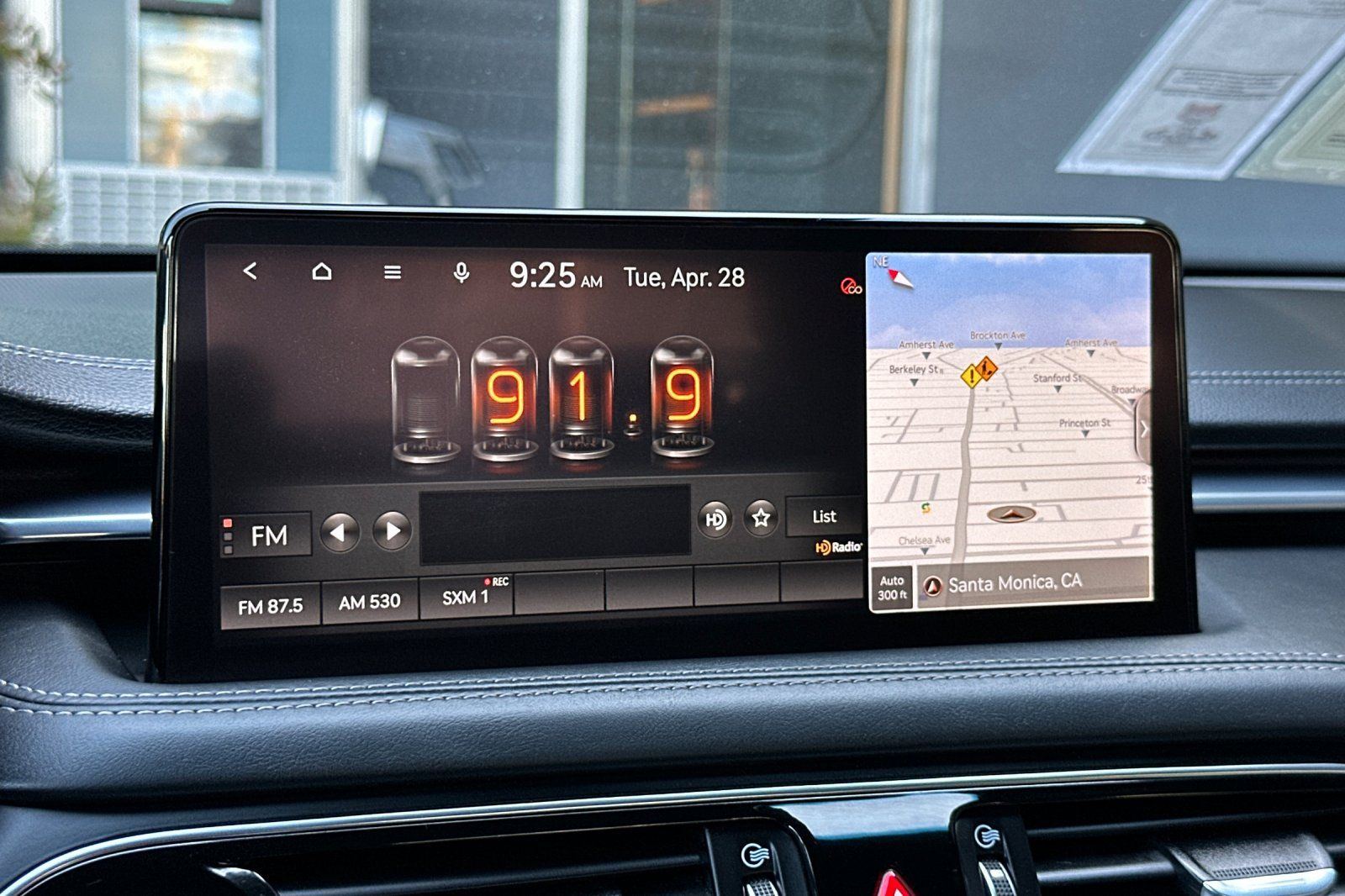 2022 GENESIS G70 Standard - Photo 21