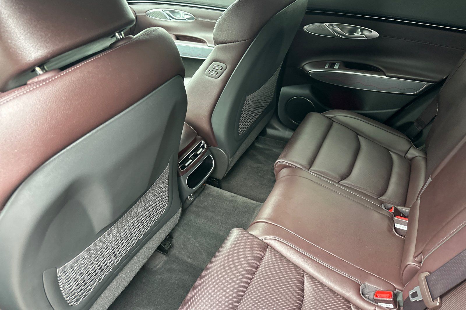 2023 GENESIS GV70 Standard - Photo 15