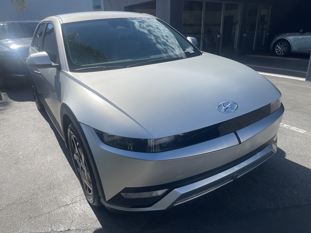 2023 Hyundai Ioniq 5 SEL photo 2