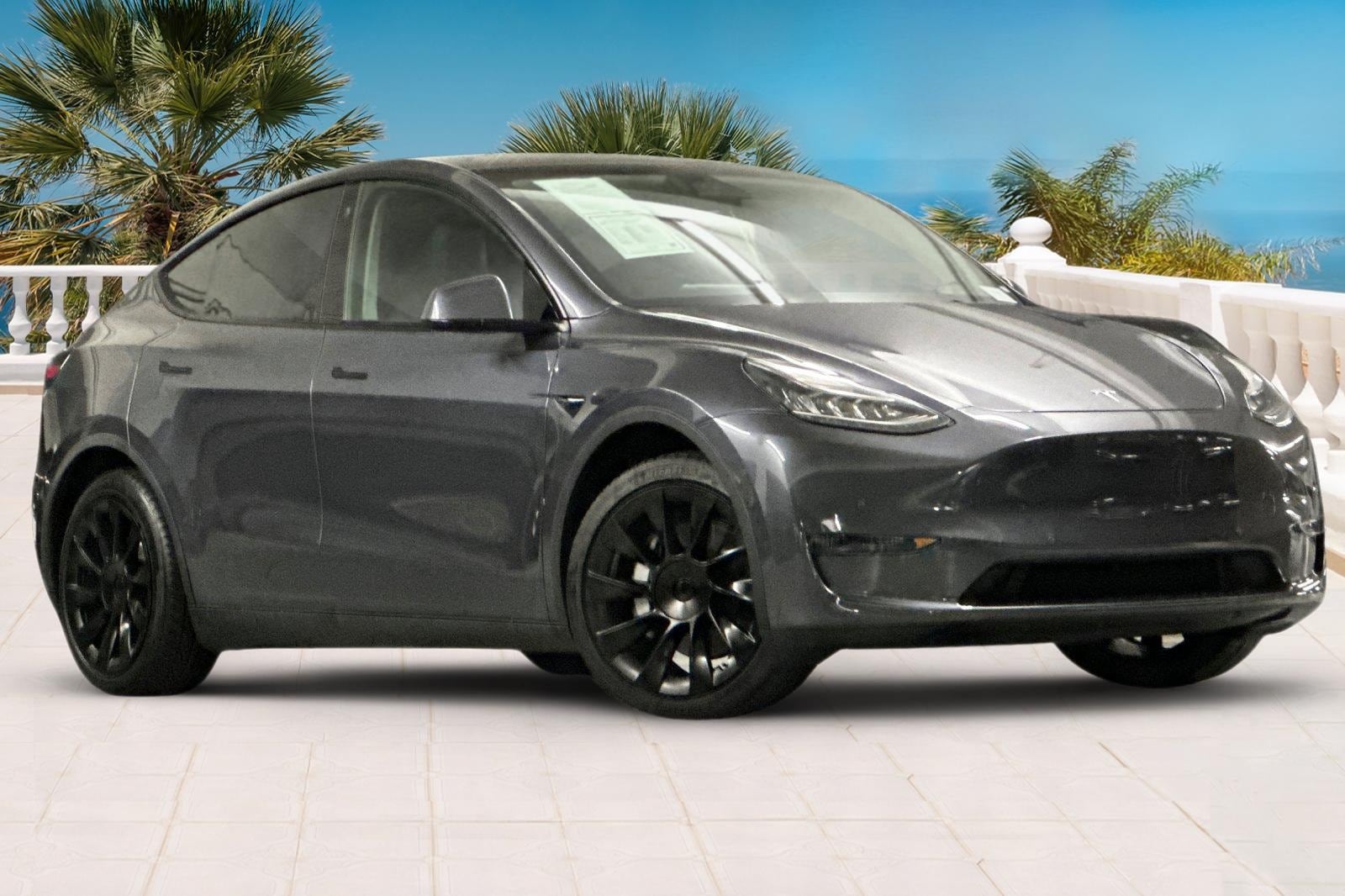 Used 2021 Tesla Model Y Long Range with VIN 5YJYGDEE4MF096362 for sale in Santa Monica, CA