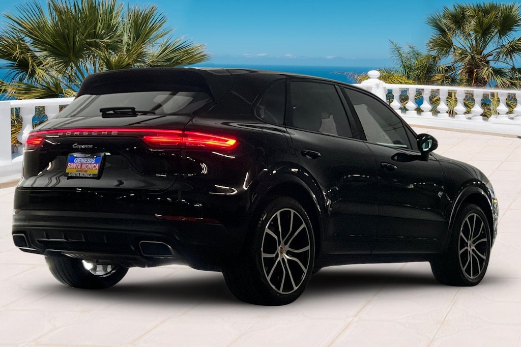 2020 Porsche Cayenne Base photo 3