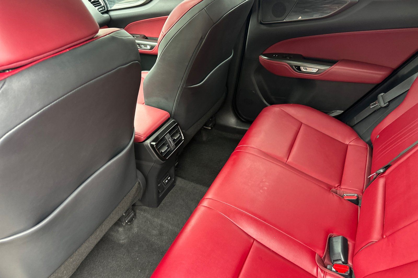 2024 Lexus NX 250 - Photo 14