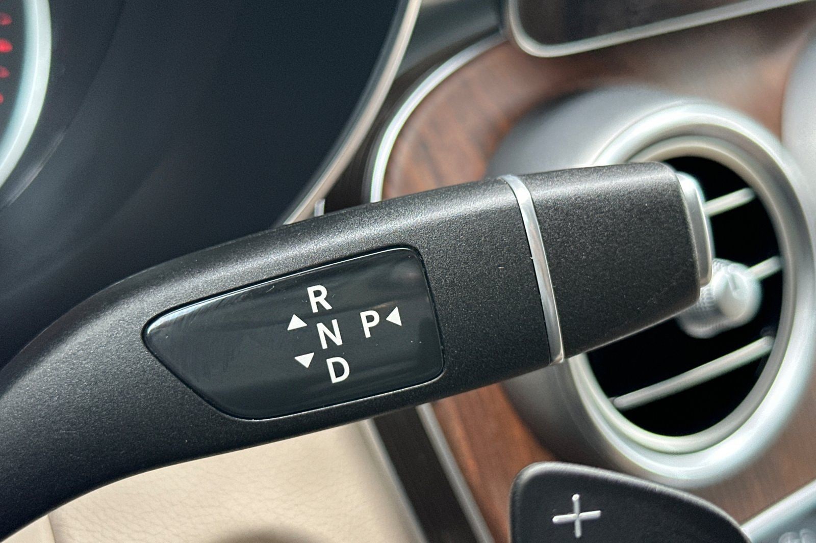 2021 Mercedes-Benz GLC GLC300 - Photo 25