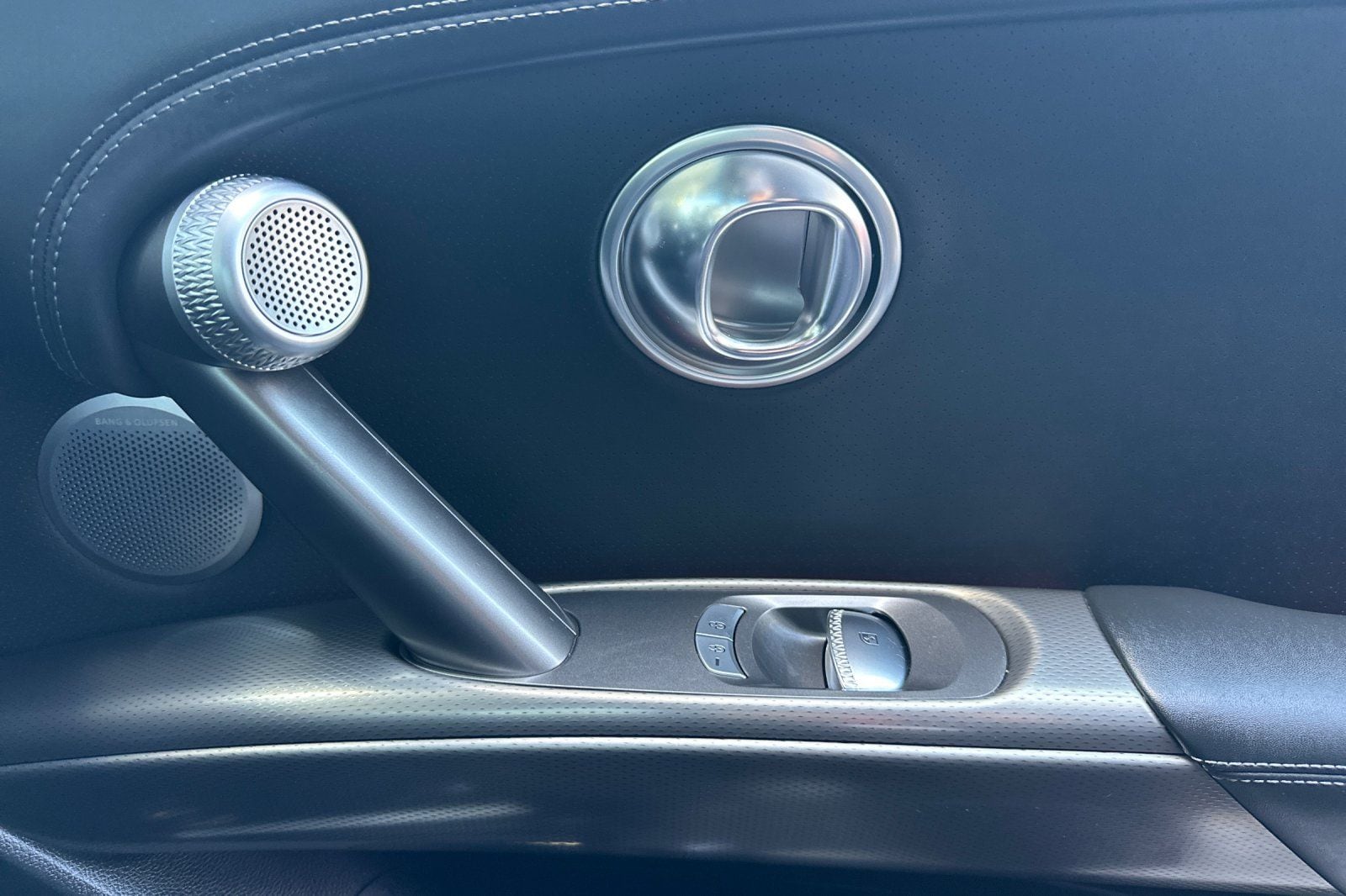 2023 GENESIS GV60 Advanced - Photo 21