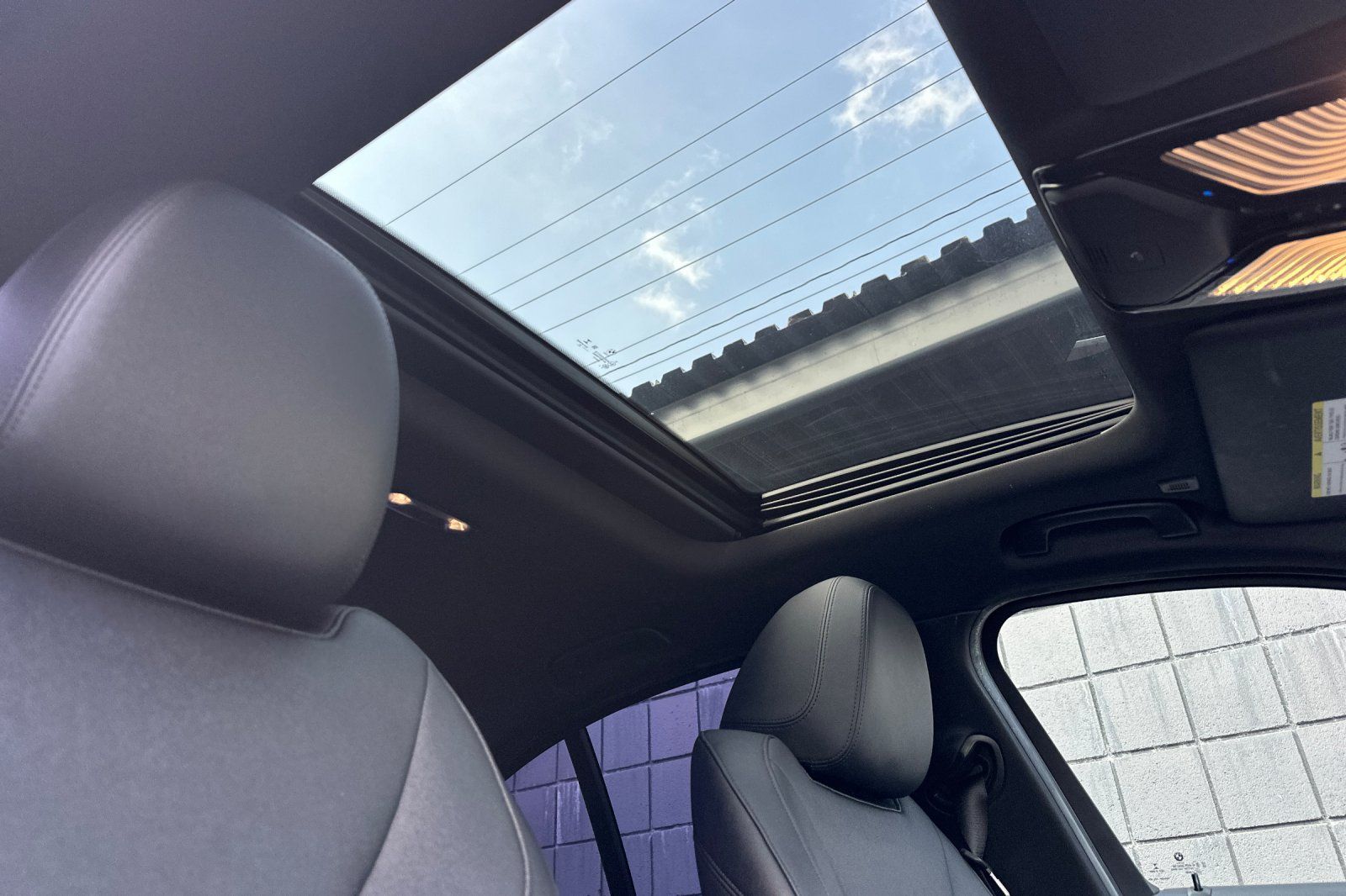 2021 BMW 3 Series 330e - Photo 20