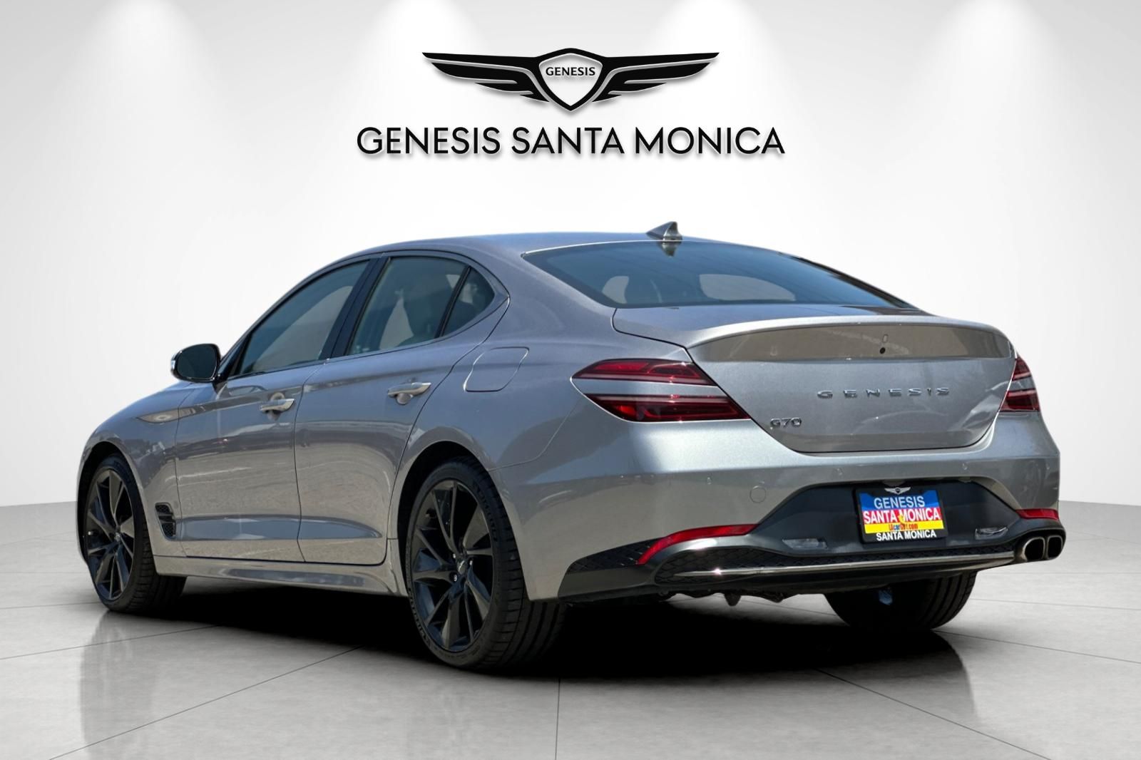 2023 GENESIS G70 Standard - Photo 8