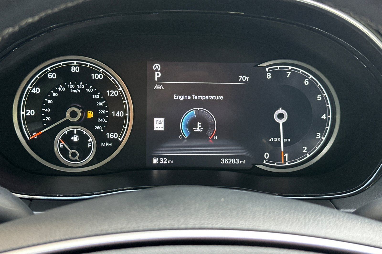 2023 GENESIS GV70 Standard - Photo 32