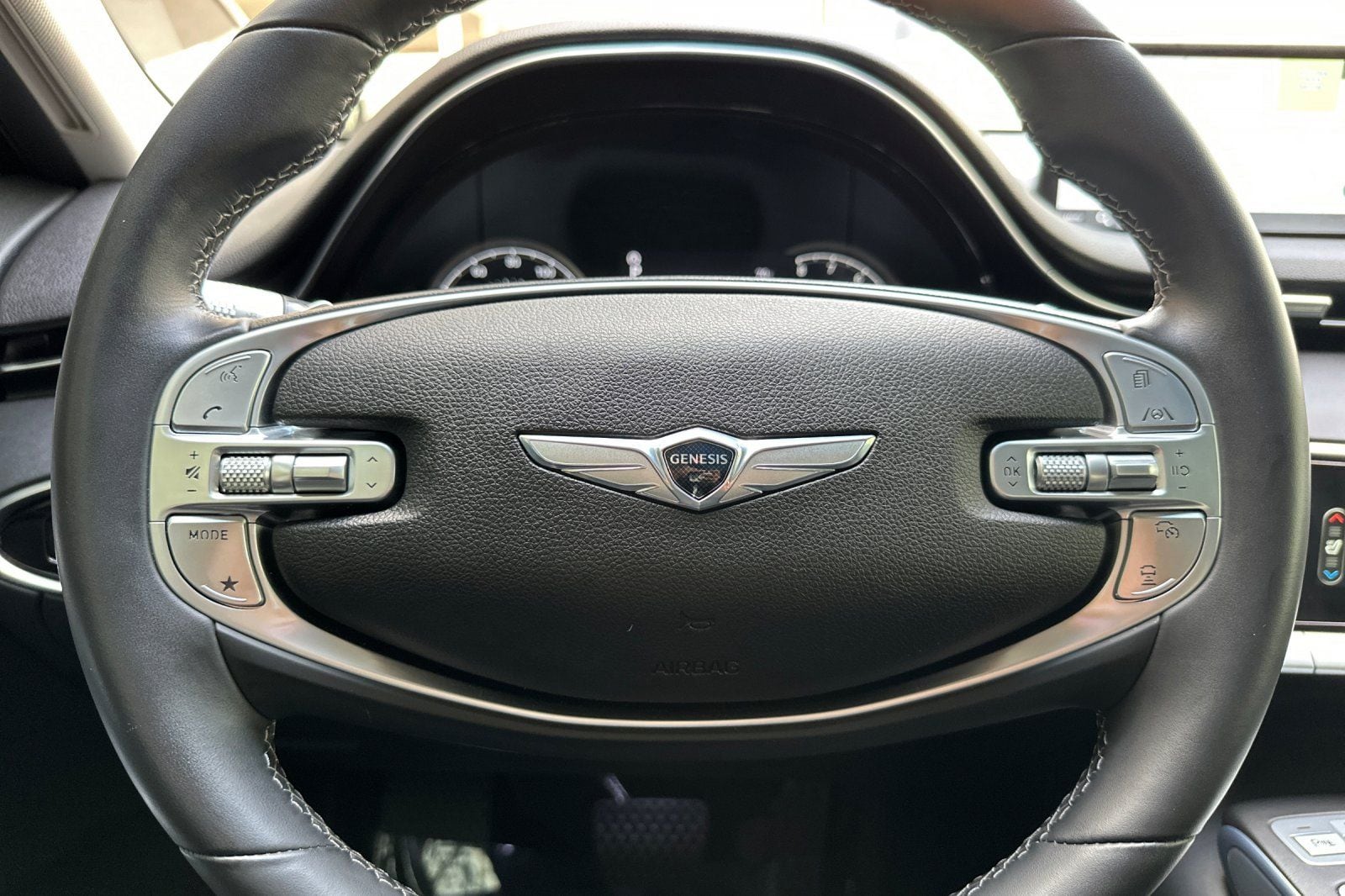2023 GENESIS GV70 Standard - Photo 29