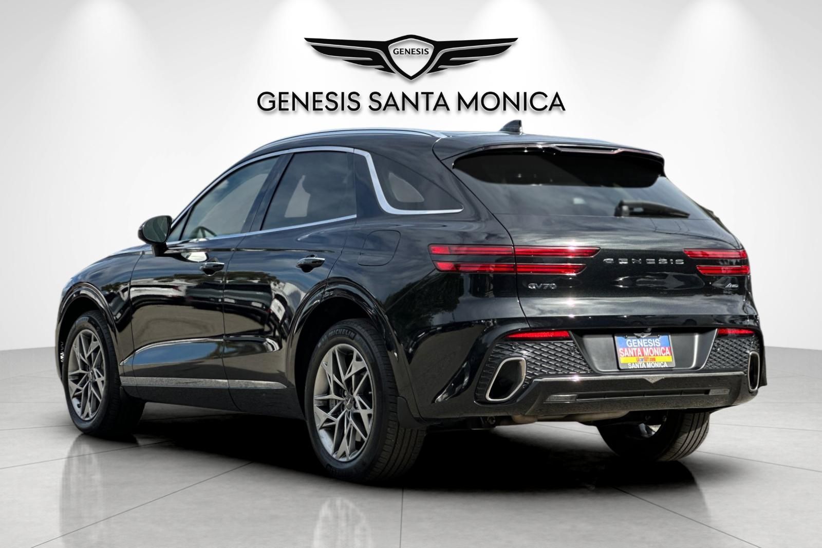 2023 Genesis GV70 2.5T photo 3