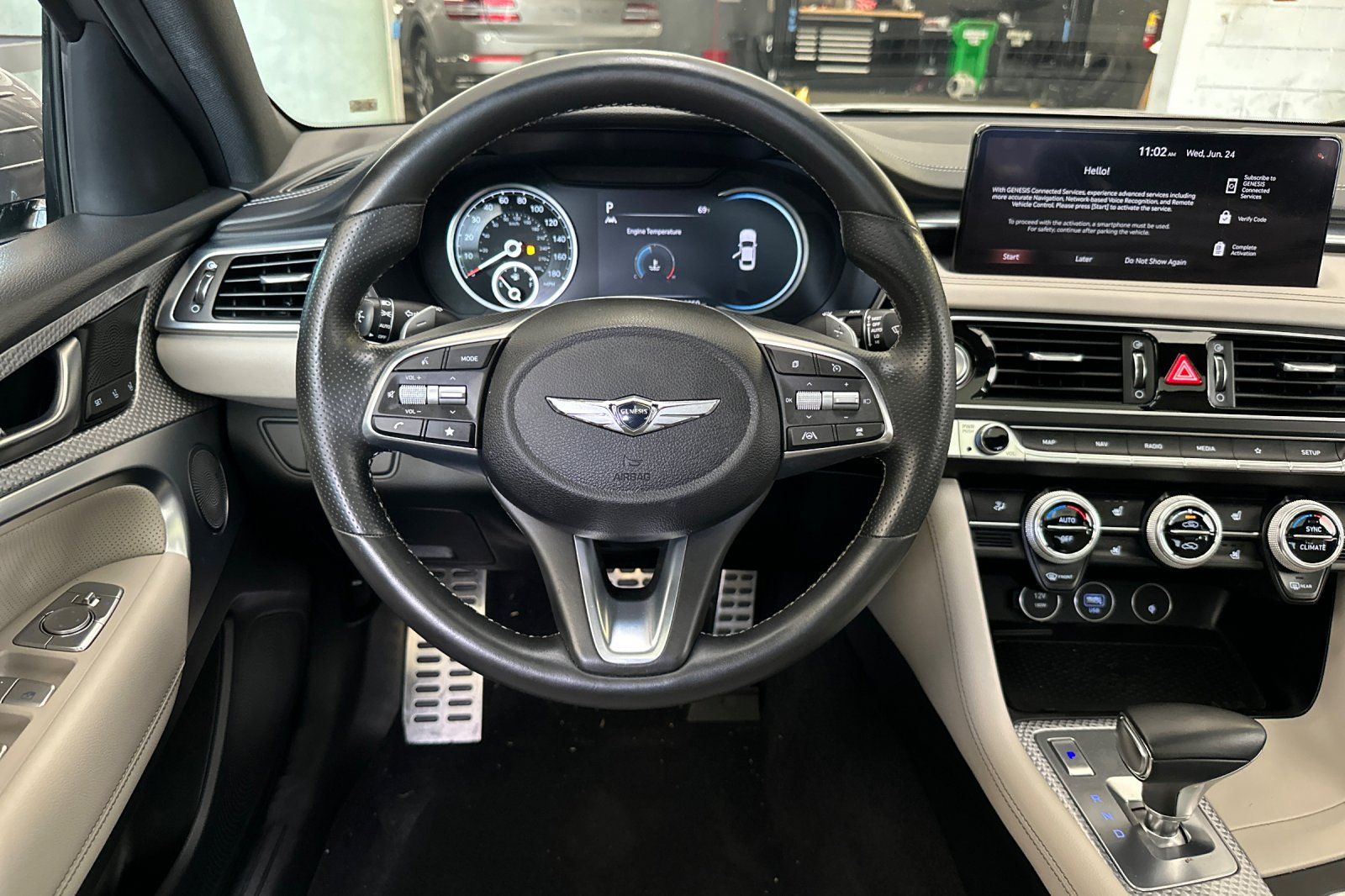 2023 GENESIS G70 Standard - Photo 17