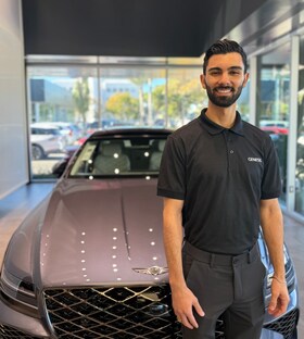 Staff member Ali Khalil from ID_2bb437471012