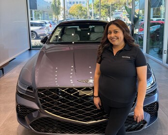 Staff member Giselle Franco from ID_69ced6b4e637