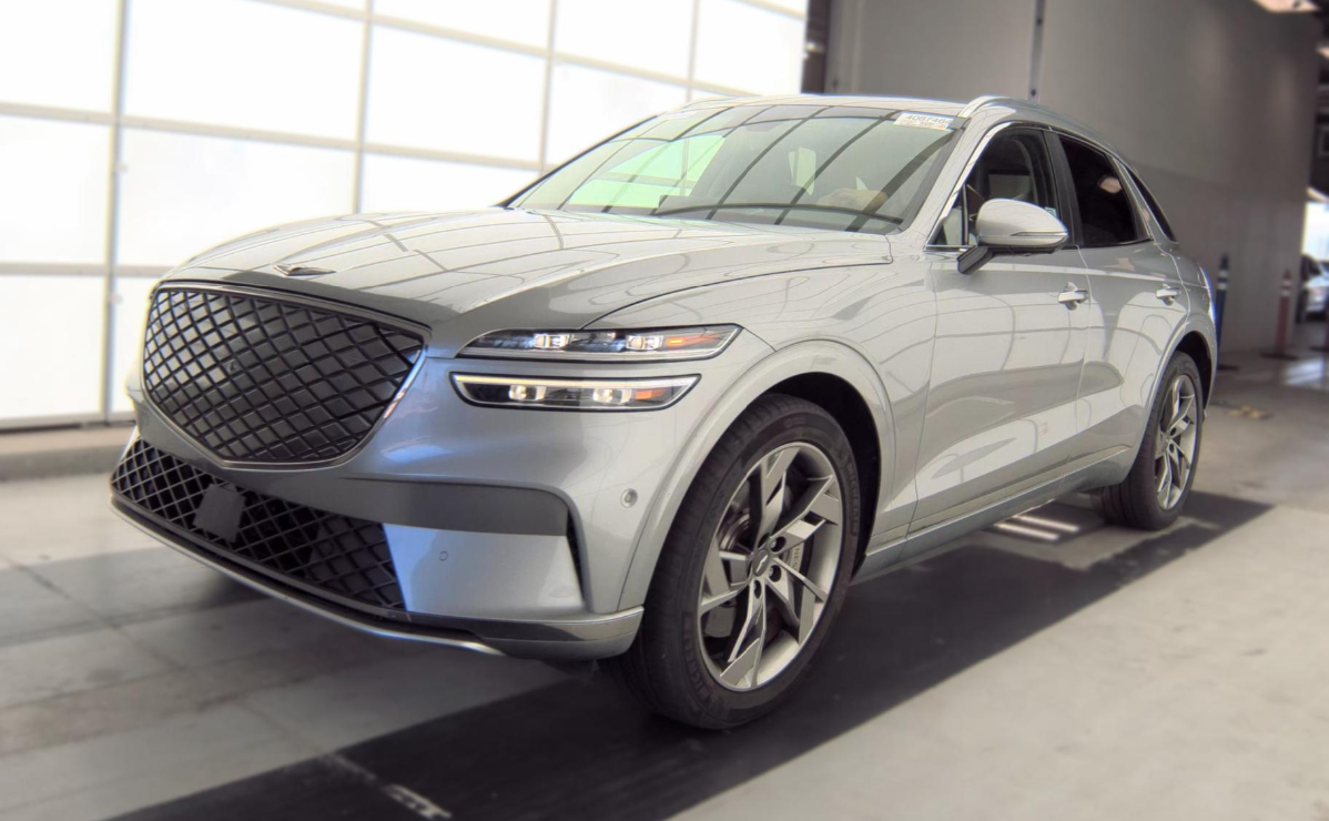 2023 Genesis Electrified GV70